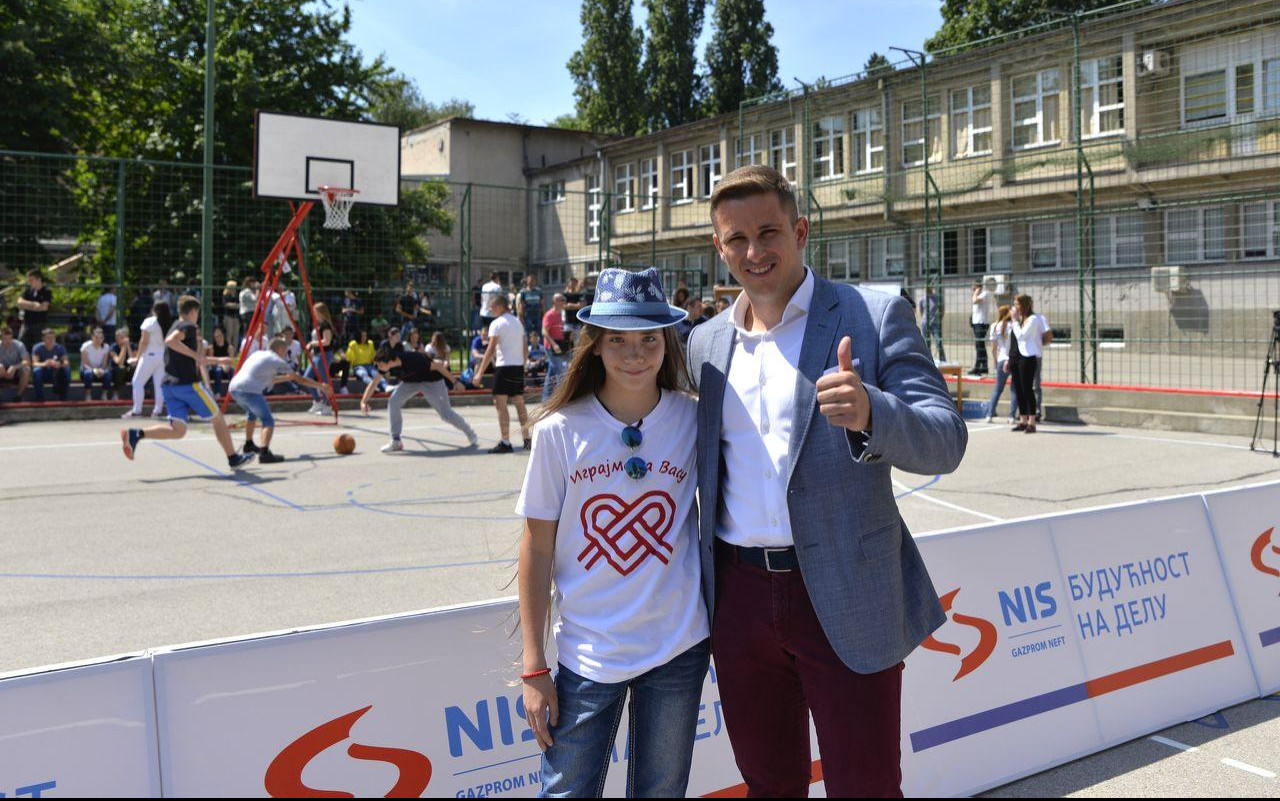 "IGRAJMO ZA VASU" Jovičić igrao basket na humanitarnom turniru!